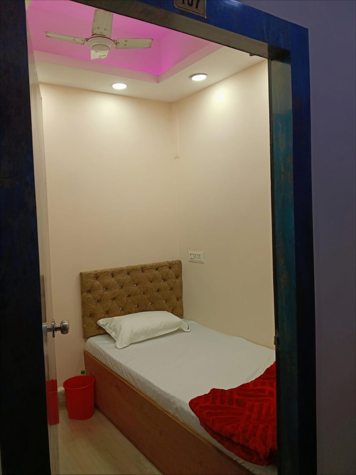 Standard Single Bed Room at Saba Guest House Kolkata photo 1