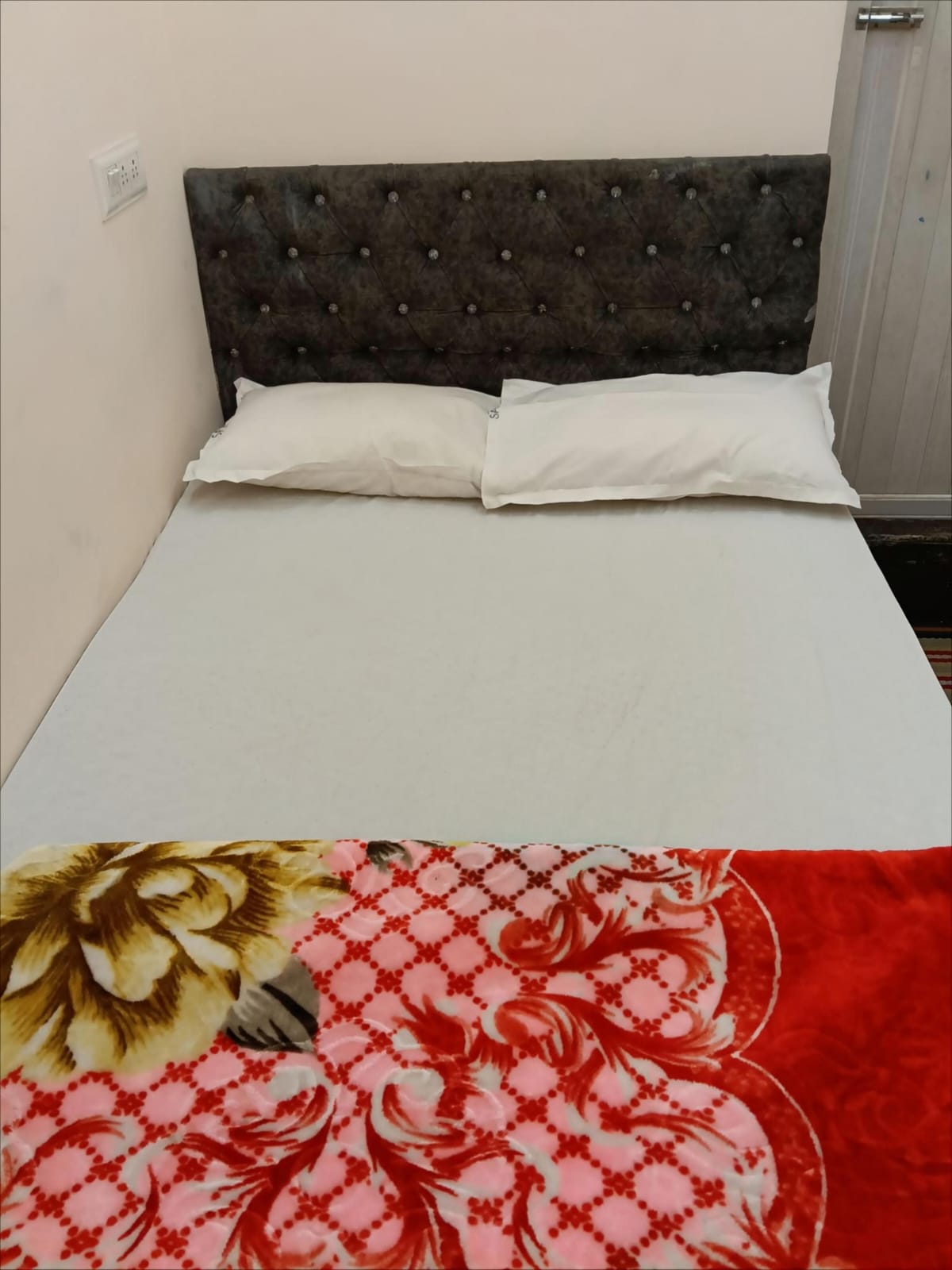 Standard Single Bed Room at Saba Guest House Kolkata photo 14