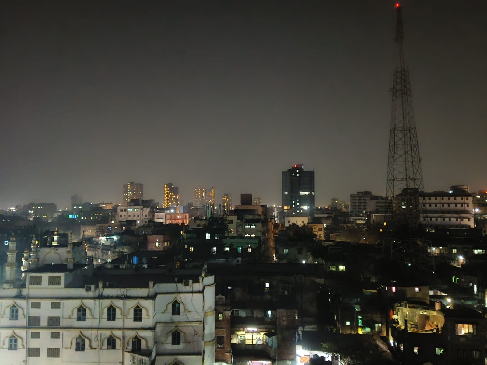 Standard Compact Double Bed Room at Saba Guest House Kolkata photo 9