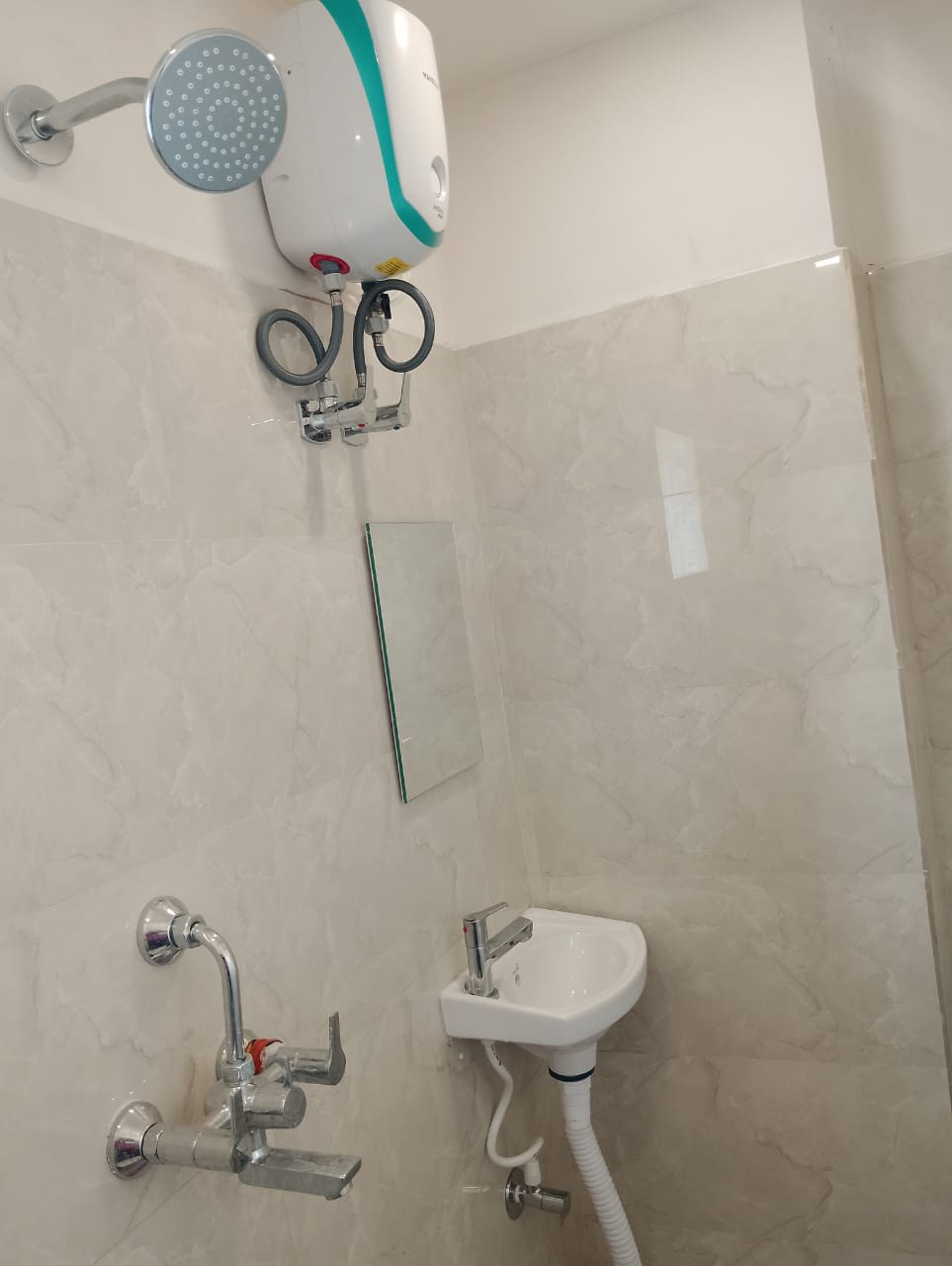 AC and Non-AC Double Bed Room at Saba Guest House near Park Street Kolkata photo 18