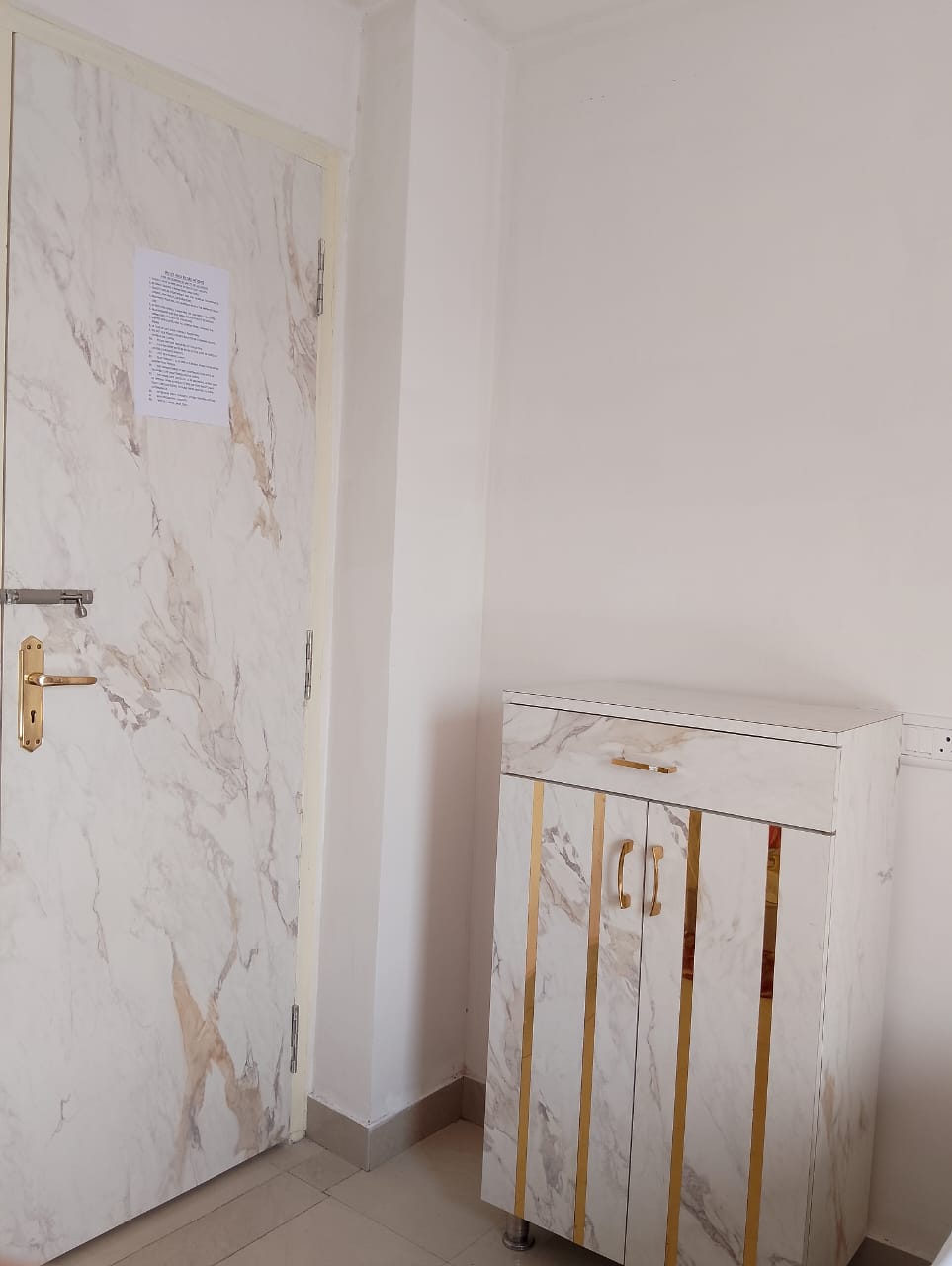 AC and Non-AC Double Bed Room at Saba Guest House near Park Street Kolkata photo 24