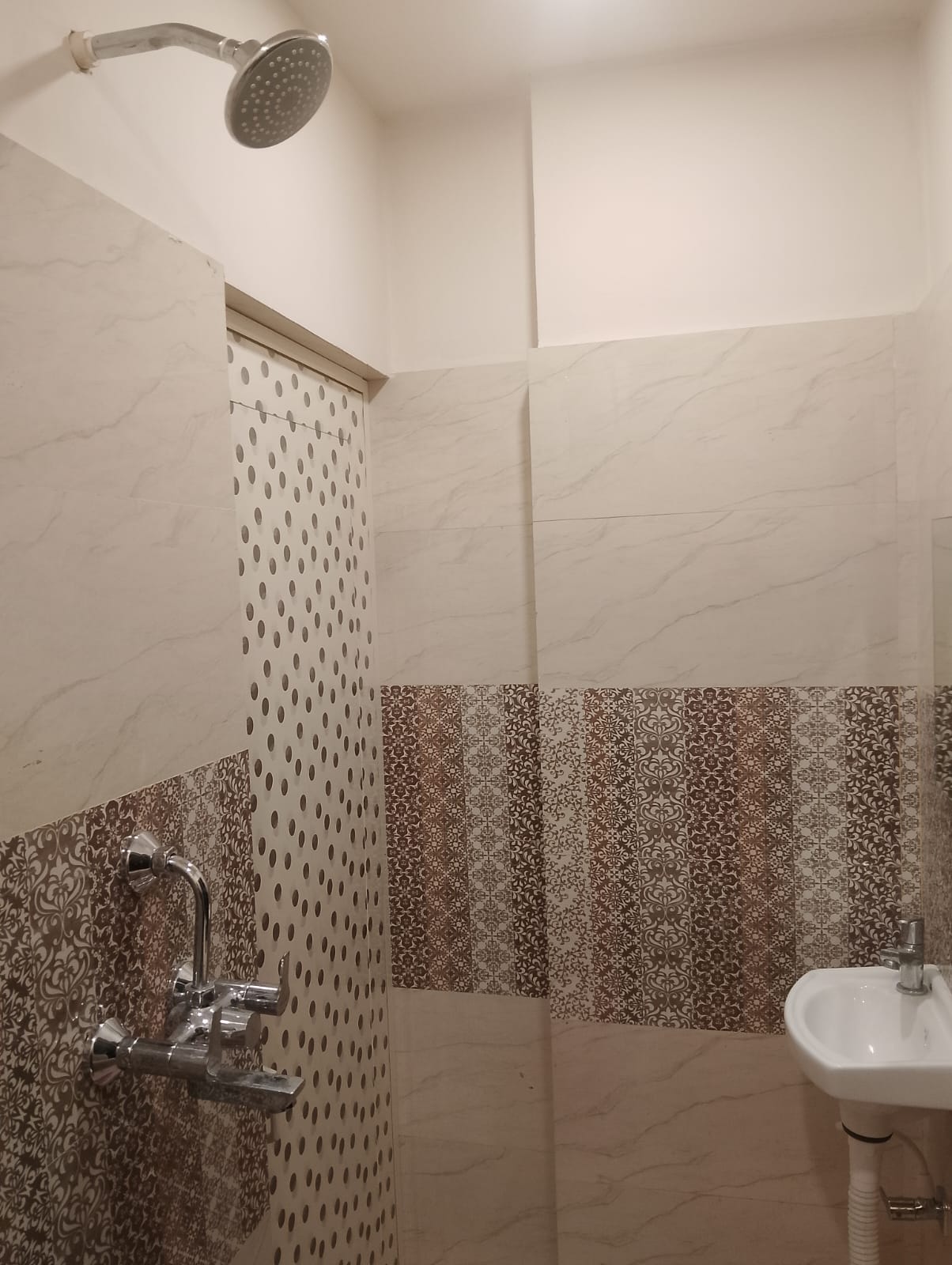 AC and Non-AC Double Bed Room at Saba Guest House near Park Street Kolkata photo 27