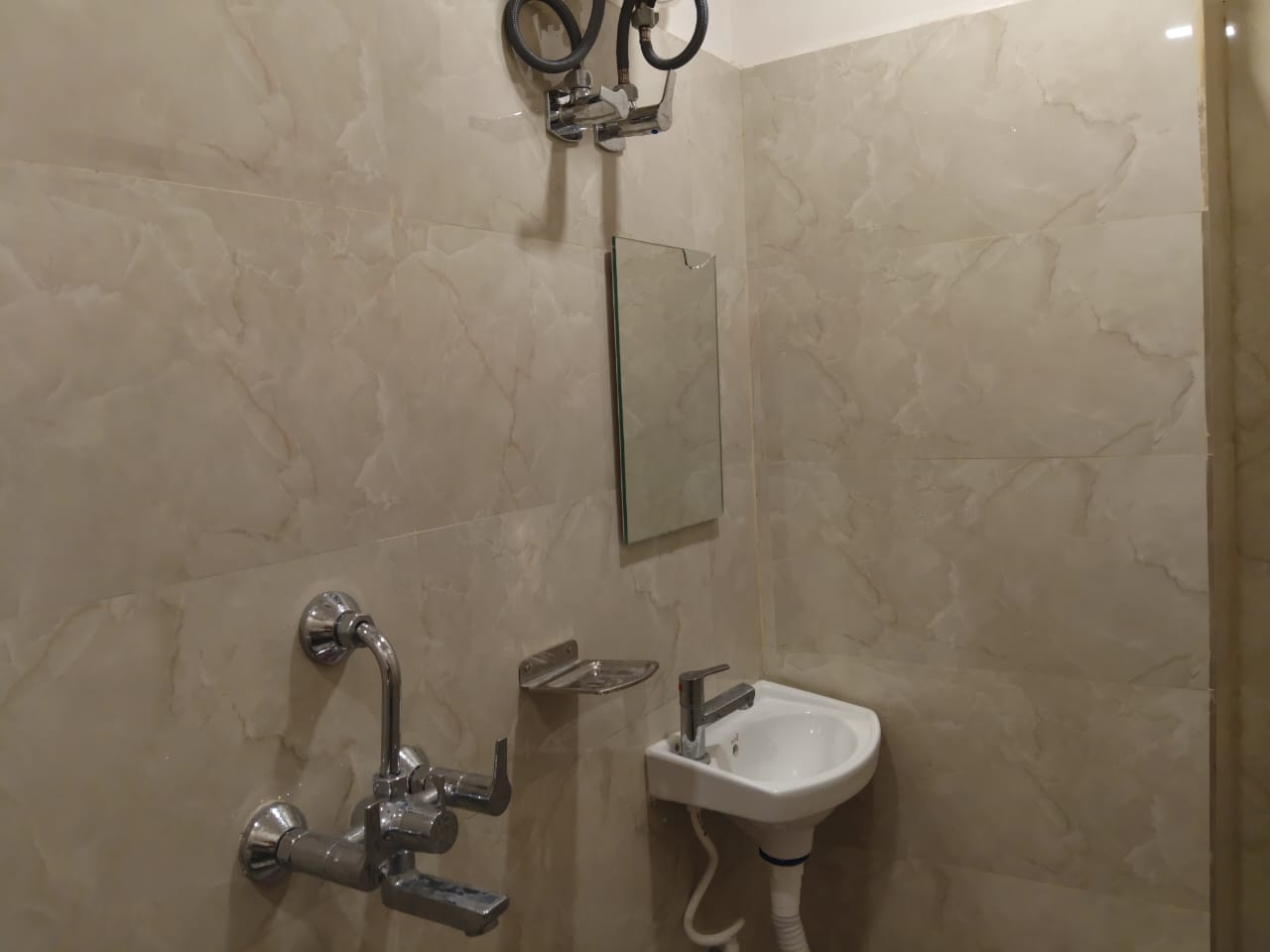 AC and Non-AC Double Bed Room at Saba Guest House near Park Street Kolkata photo 35