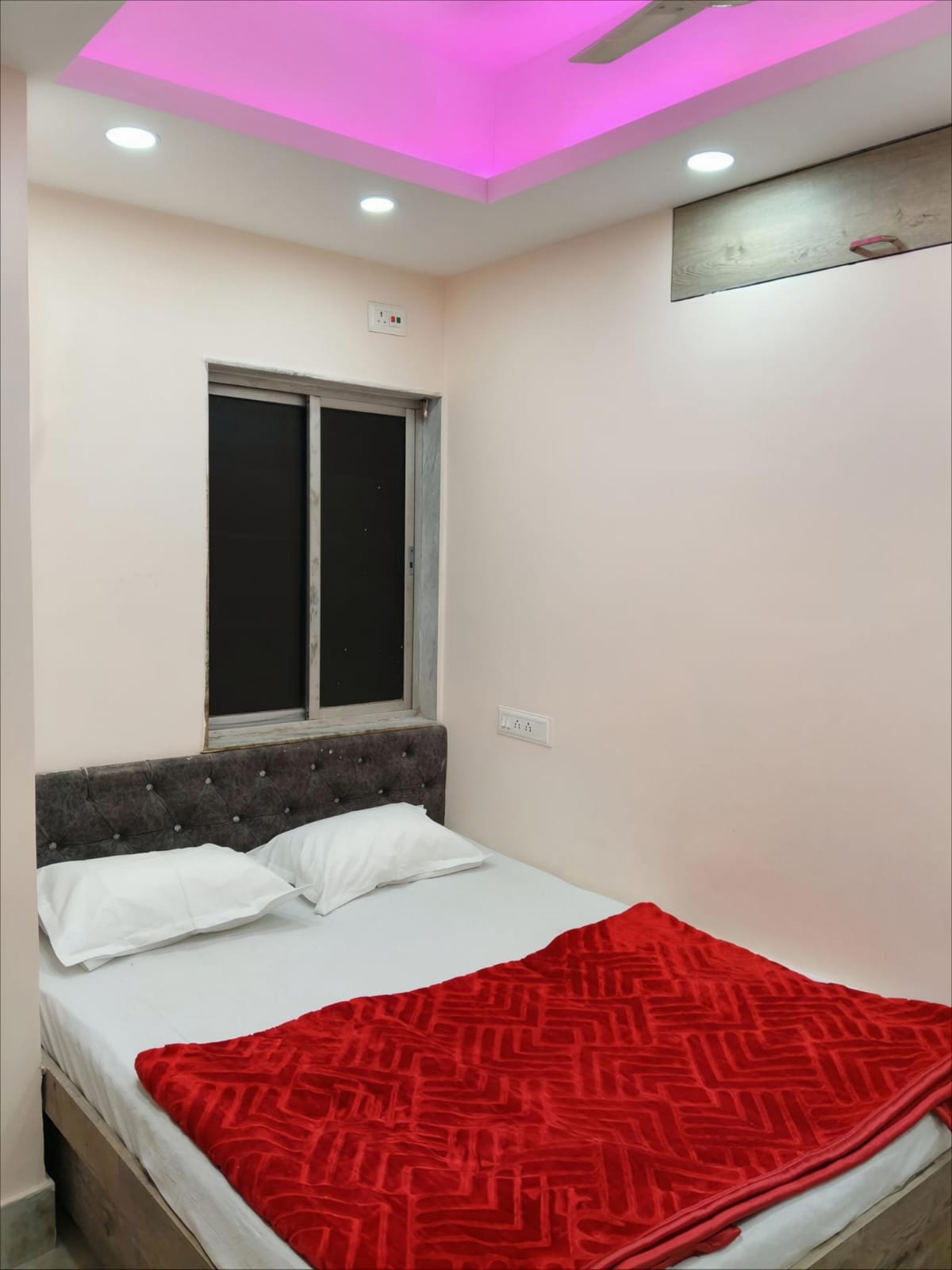 AC and Non-AC Double Bed Room at Saba Guest House near Park Street Kolkata photo 46