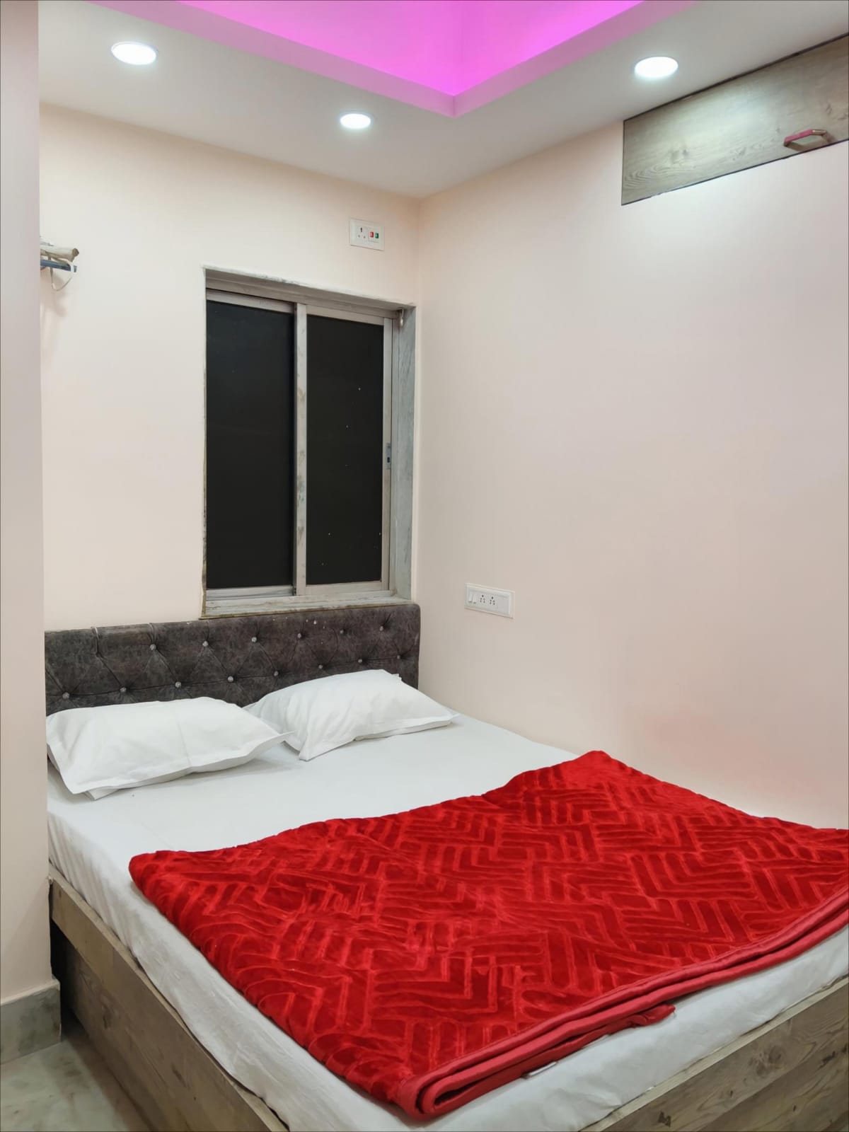 AC and Non-AC Double Bed Room at Saba Guest House near Park Street Kolkata photo 52