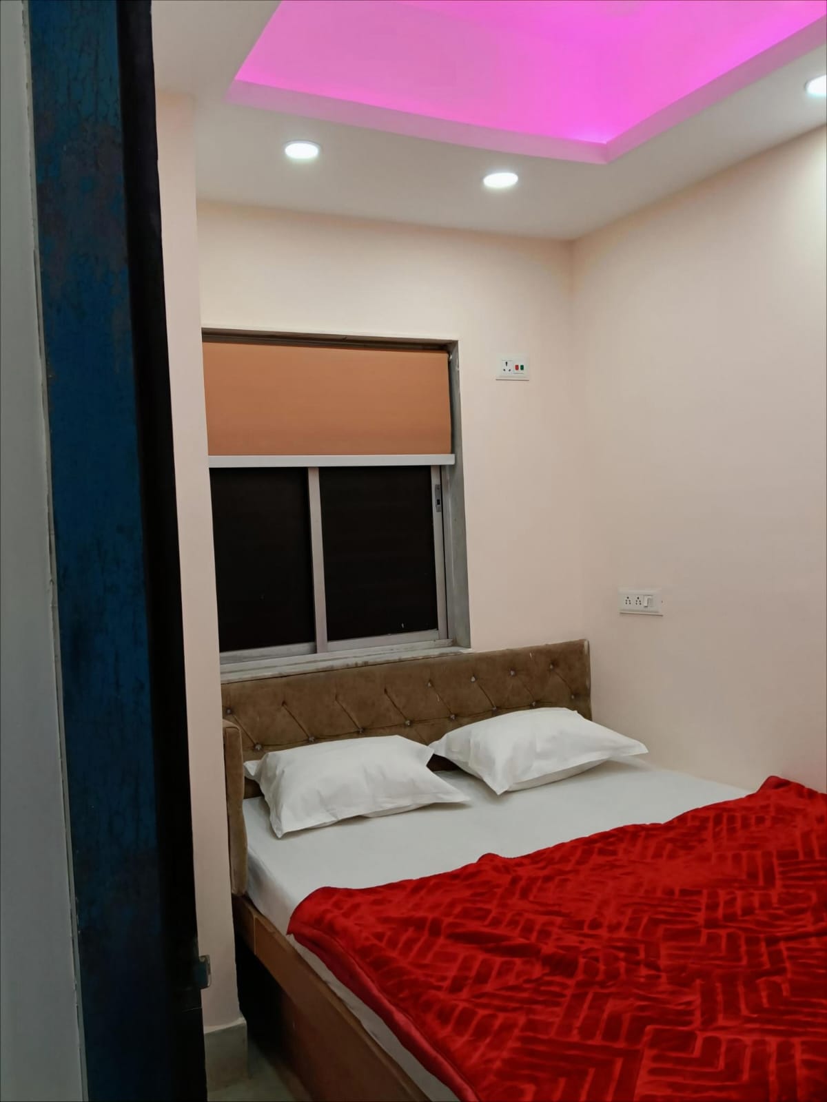 AC and Non-AC Double Bed Room at Saba Guest House near Park Street Kolkata photo 58