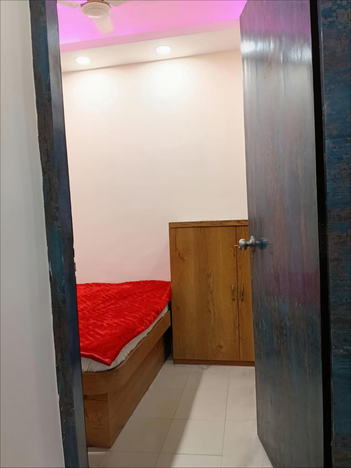 AC and Non-AC Double Bed Room at Saba Guest House near Park Street Kolkata photo 59