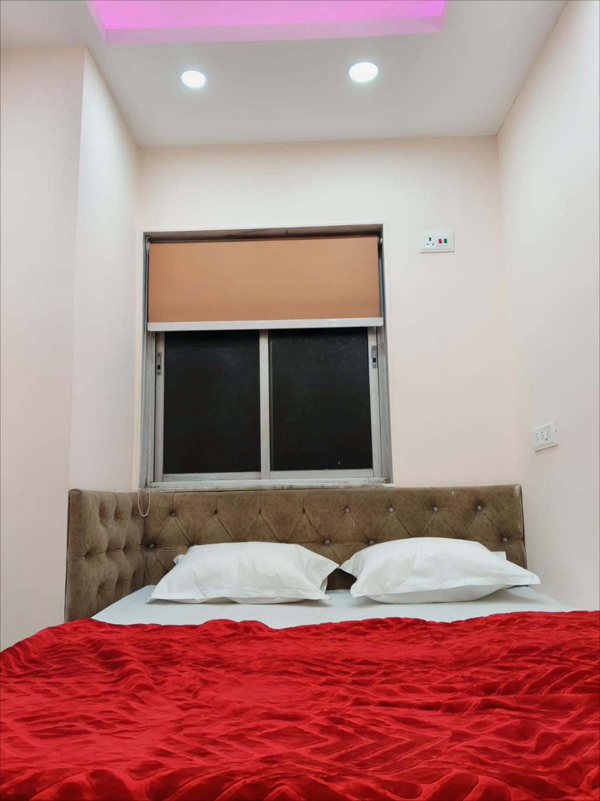 AC and Non-AC Double Bed Room at Saba Guest House near Park Street Kolkata photo 64