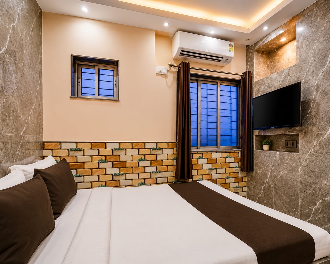 AC Double bed rooms at Saba Guest House near Park Street Kolkata photo 92