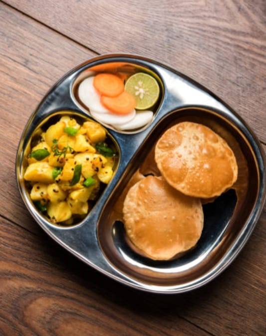 Nearby food and dining near Saba Guest House Kolkata